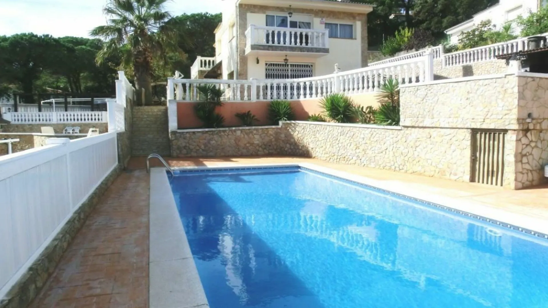 Villa In Lloret De Mar - 104839 By Mo Rentals Испания